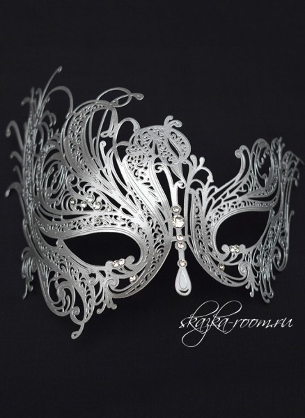 Венецианская металлическая маска (серебряная)