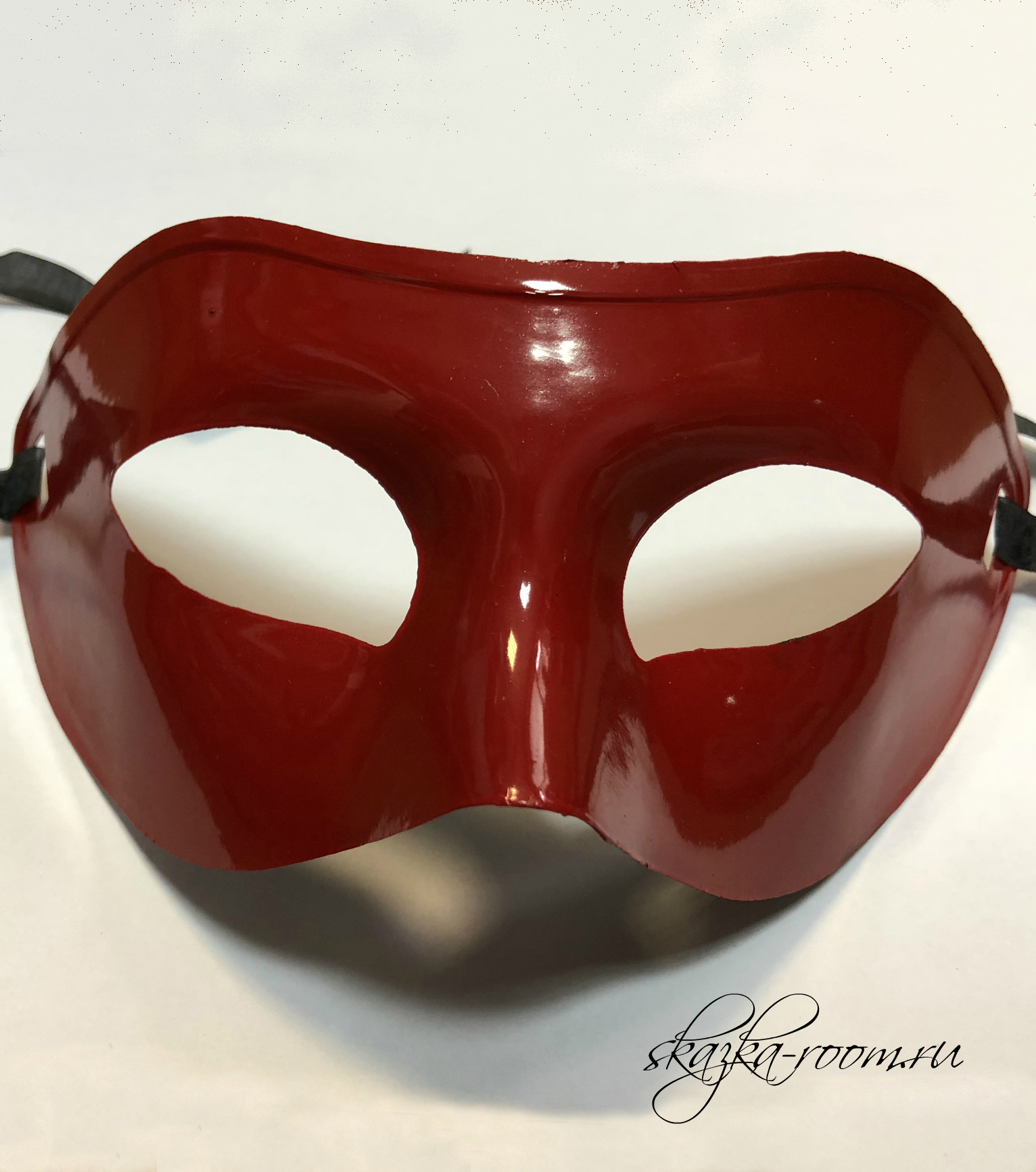 Маскарадная классическая маска (красная)