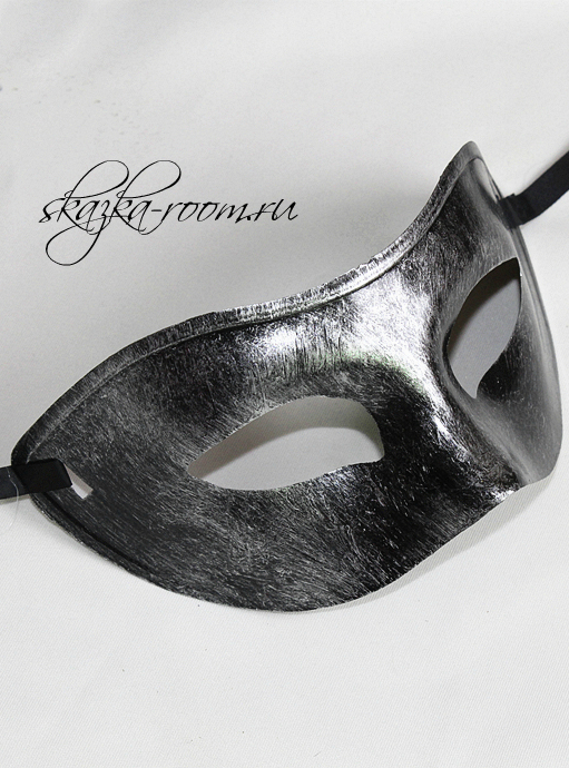 Маскарадная классическая маска (серебряная)