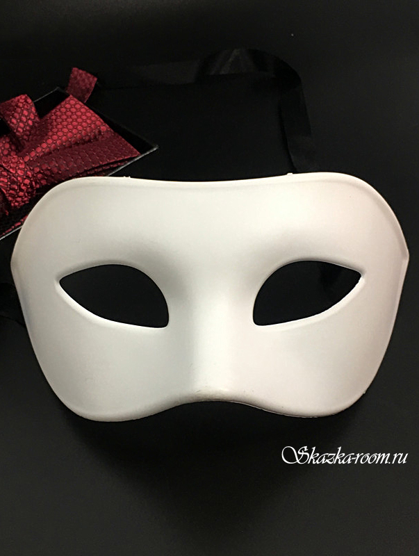 Маскарадная классическая маска (матовая, белая)
