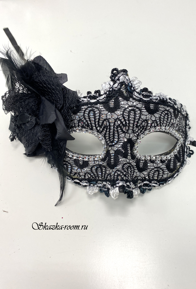 Венецианская маска Виттория с цветком