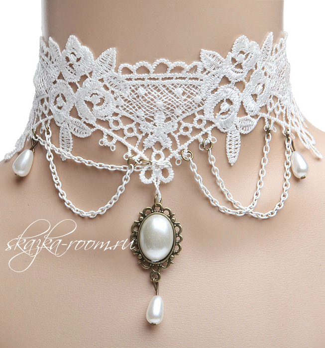 Белое ожерелье