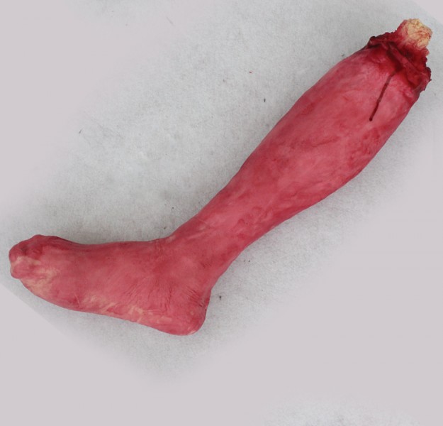 Резиновая нога (55 см) на Хэллоуин